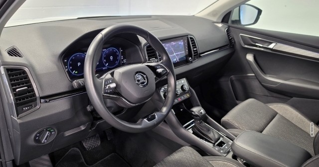 Skoda Karoq Style 1.5TSI DSG Matrix AHK CarPlay RFK ACC