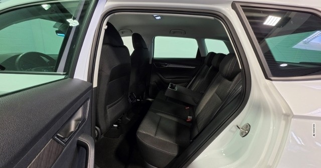 Skoda Karoq Style 1.5TSI DSG Matrix AHK CarPlay RFK ACC