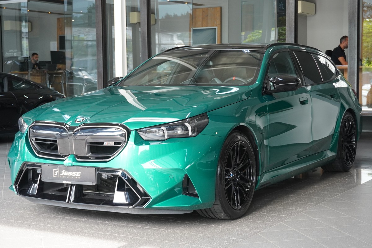 BMW M5 Touring xDrive DAProf. HUD Pano AHK Iconic