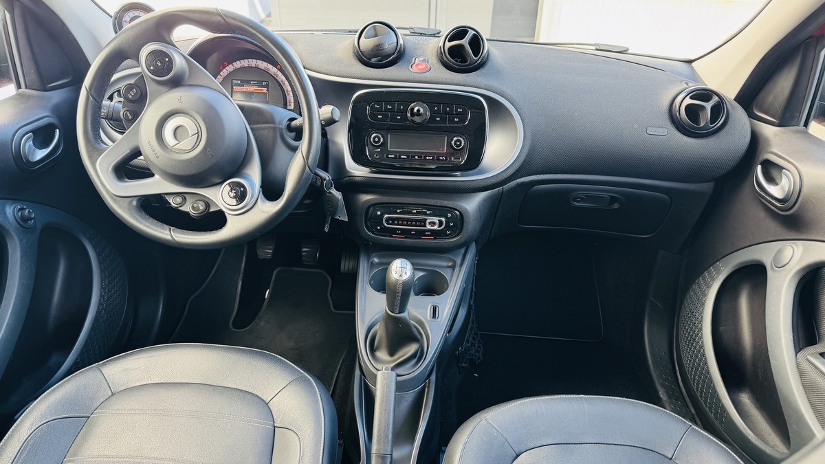 Smart ForFour prime VOLL-LEDER PANO SITZHZG PDC