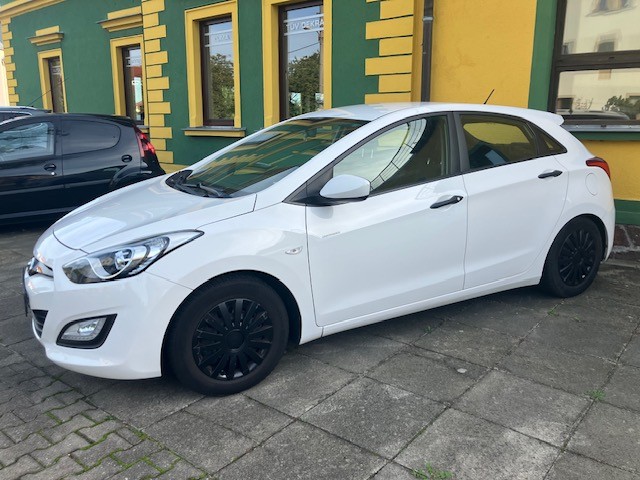 Hyundai i30 Durchsicht NEU * HU 10/27 * 