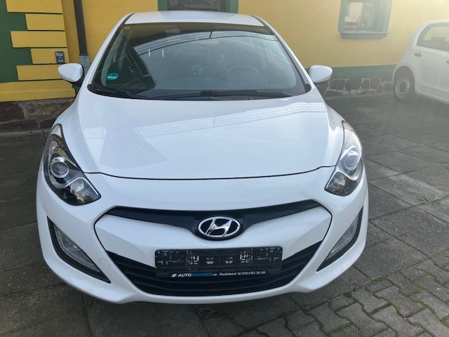 Hyundai i30 Durchsicht NEU * HU 10/27 * 