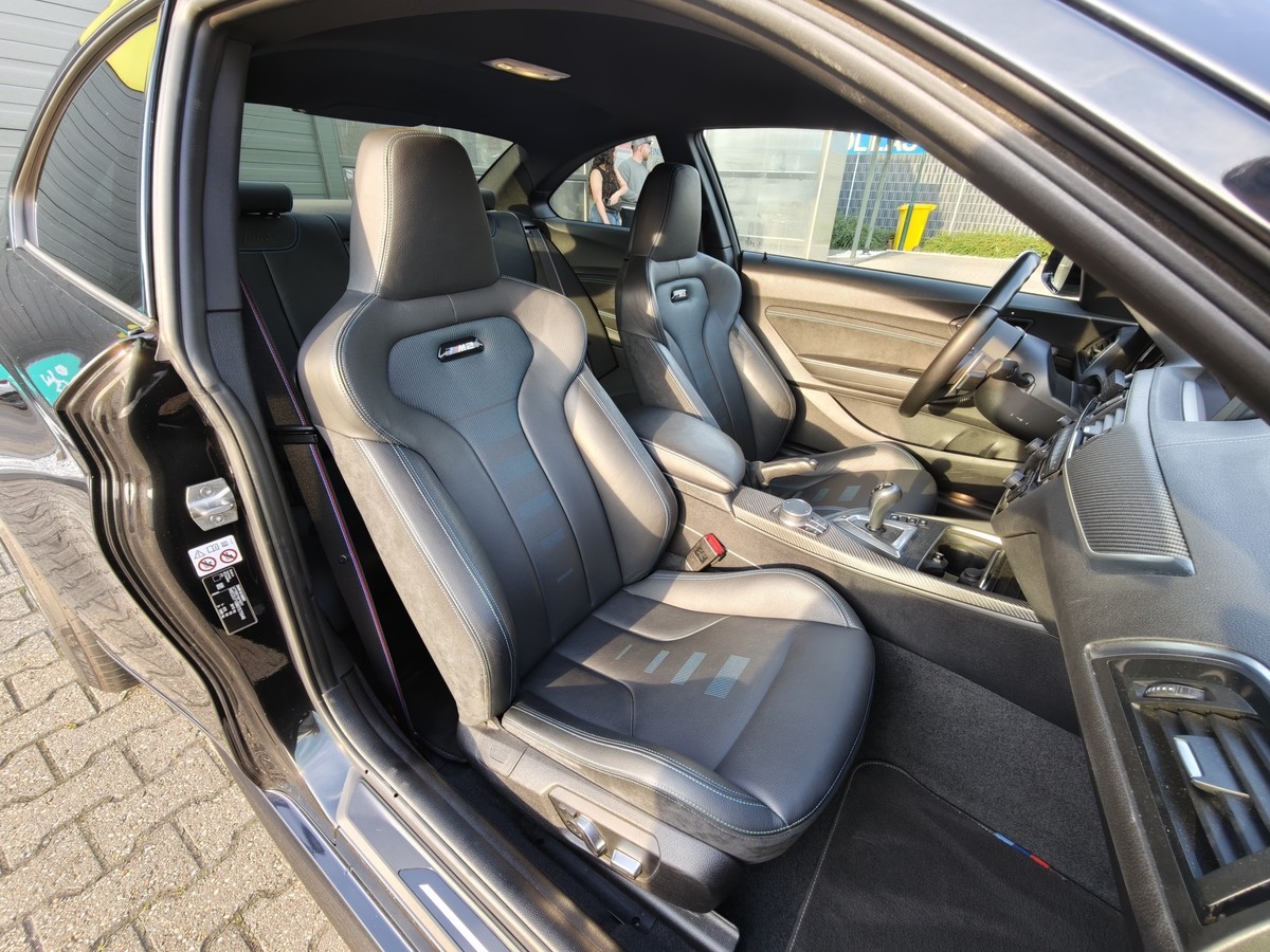 BMW M2 Competition DKG Schalensitze Carplay R.Cam 