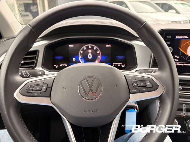 Volkswagen T-Roc Life 1.5 TSI Navi AHK Winterpaket PDC v+h CarPlay