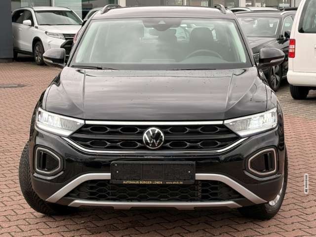 Volkswagen T-Roc Life 1.5 TSI Navi AHK Winterpaket PDC v+h CarPlay