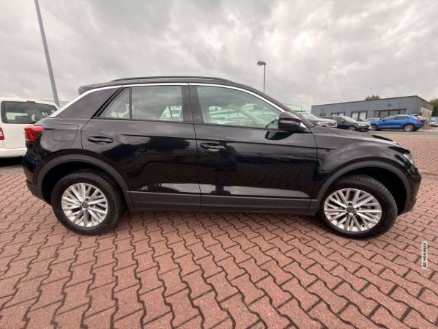 Volkswagen T-Roc Life 1.5 TSI Navi AHK Winterpaket PDC v+h CarPlay