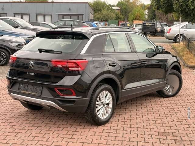 Volkswagen T-Roc Life 1.5 TSI Navi AHK Winterpaket PDC v+h CarPlay