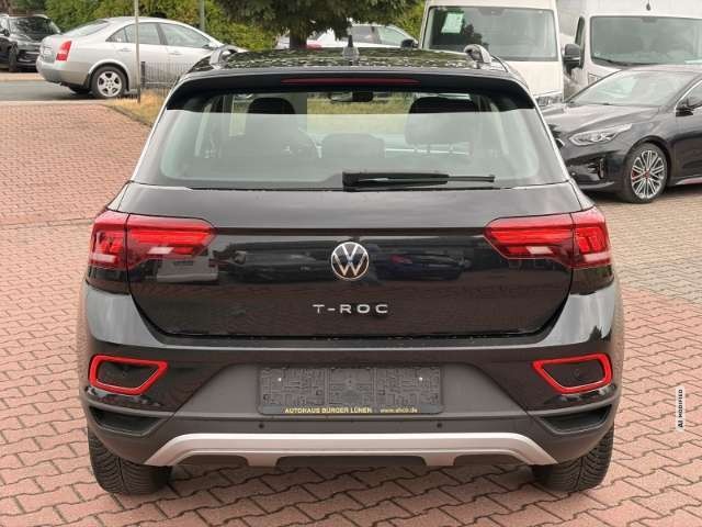 Volkswagen T-Roc Life 1.5 TSI Navi AHK Winterpaket PDC v+h CarPlay