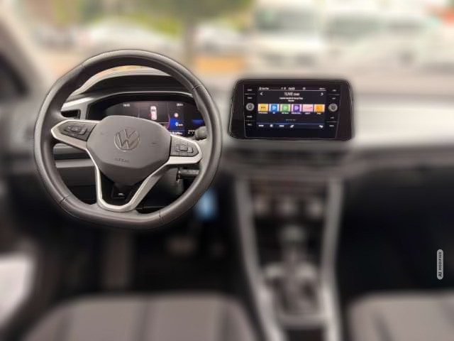 Volkswagen T-Roc Life 1.5 TSI Navi AHK Winterpaket PDC v+h CarPlay