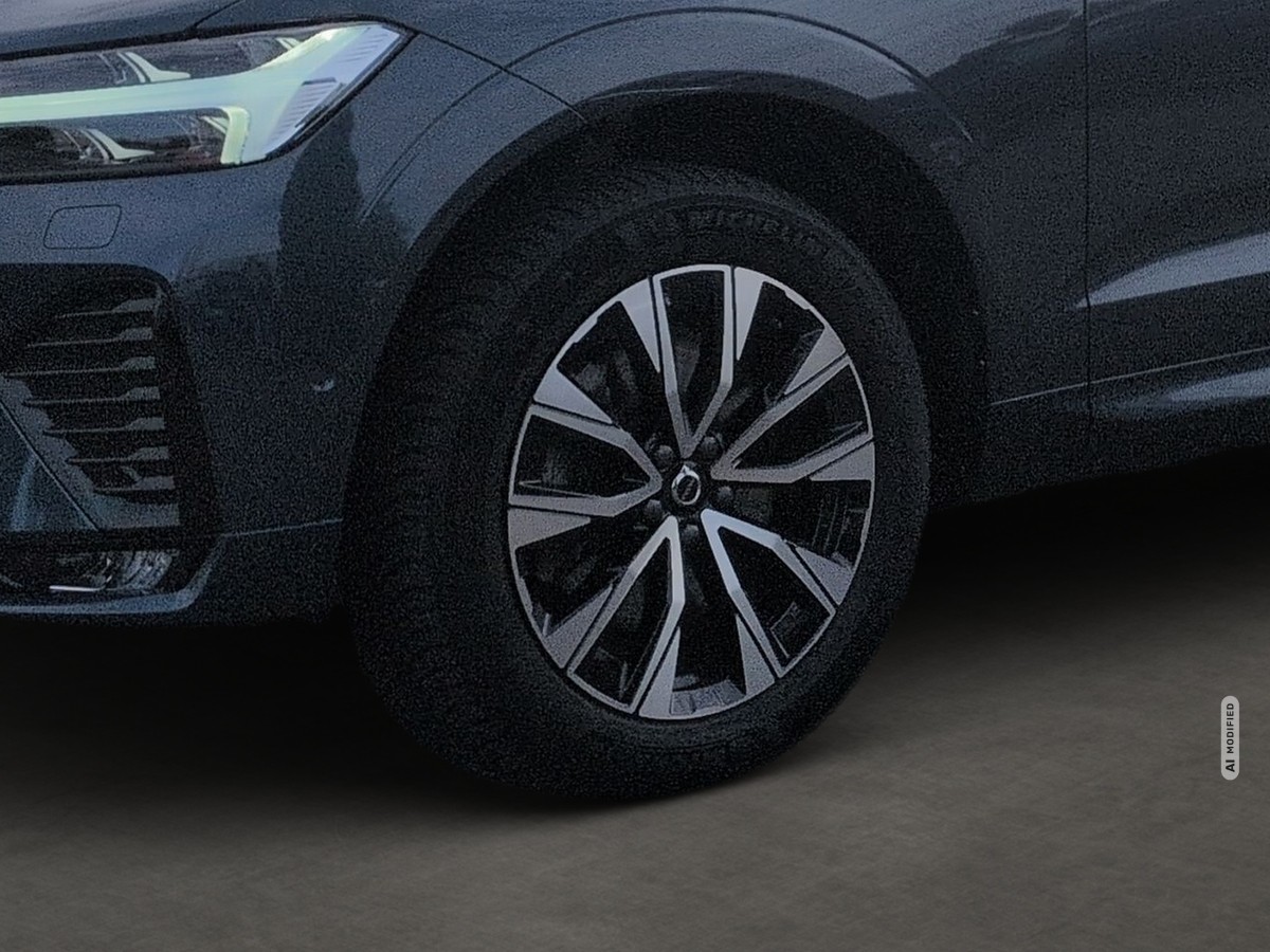 Volvo XC60 B4 Diesel AWD Plus Dark Pano Standhzg 360°Kam