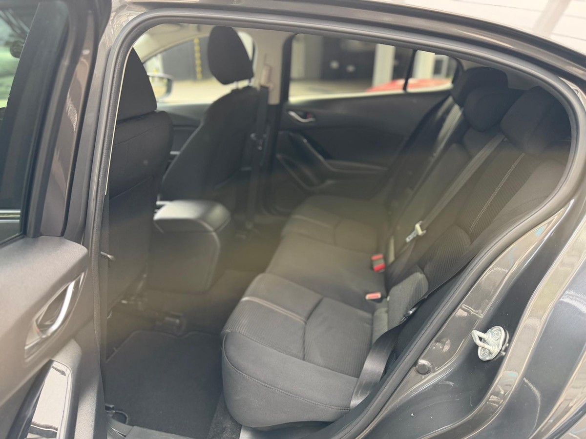 Mazda 3 2.0L 120PS - Anhängerkupplung, Navi, Sitzheizung, PDC
