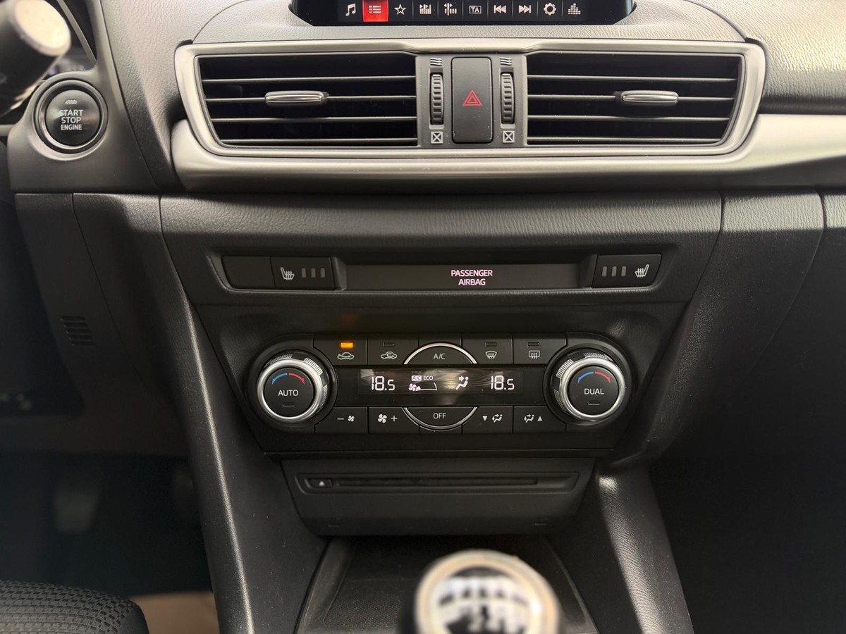 Mazda 3 2.0L 120PS - Anhängerkupplung, Navi, Sitzheizung, PDC