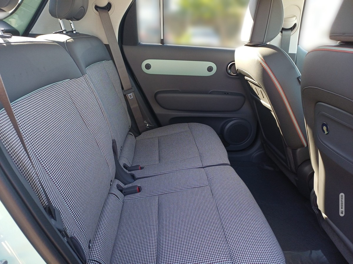 Hyundai INSTER 49 kWh Lounge EV (MY27) Elektro-Komfort-P. Kamera PDC