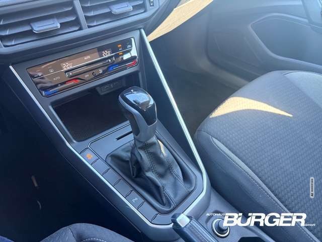 Volkswagen Polo VI Life DSG LED CarPlay PDC v+h Mehrzonenklima Dig