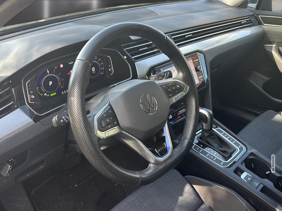 Volkswagen Passat Variant 1.4 TSI Hybrid GTE *LED*SHZ*RFK*NAVI*KLIMA
