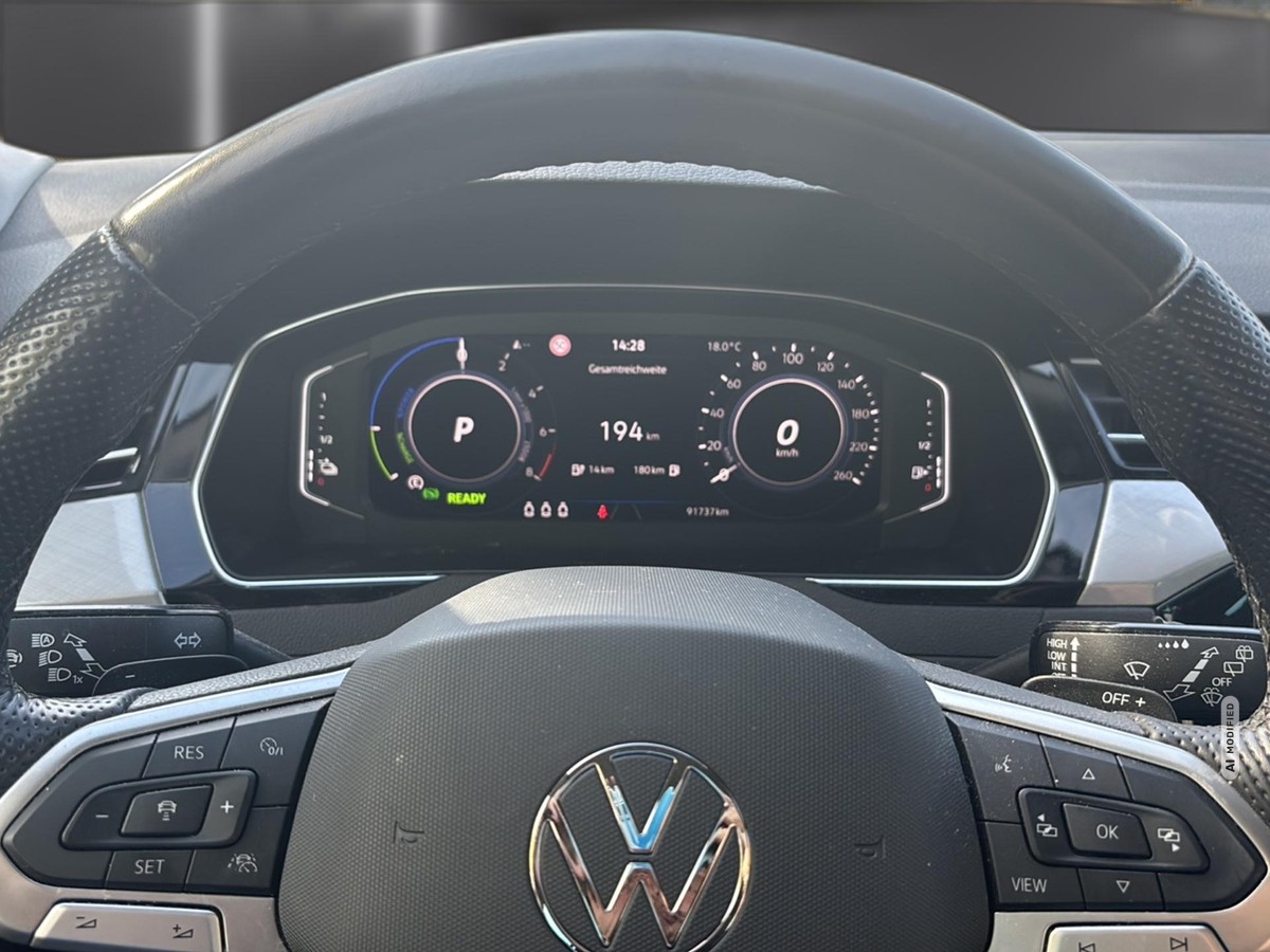 Volkswagen Passat Variant 1.4 TSI Hybrid GTE *LED*SHZ*RFK*NAVI*KLIMA