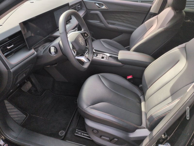 MG HS 170 PS Automatik Luxury SHZ+360° Kamera+GJR