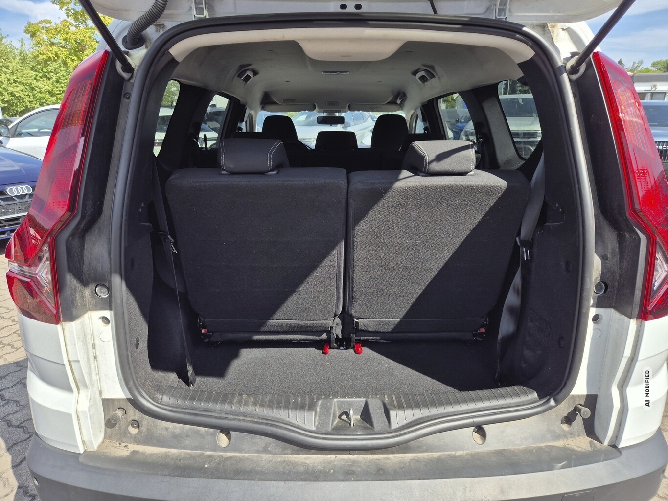 Dacia Jogger 1.0 TCe 100 ECO-G Expression 7S LED PDC