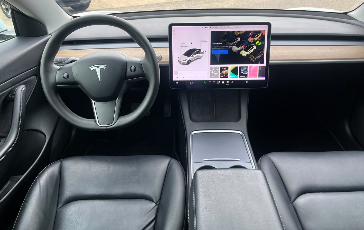 Tesla Model 3 RWD *Wärmepumpe*Leder