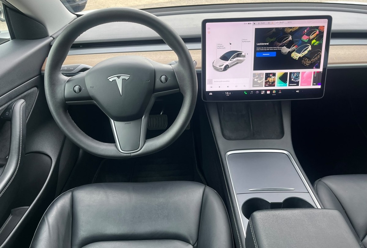 Tesla Model 3 RWD *Wärmepumpe*Leder