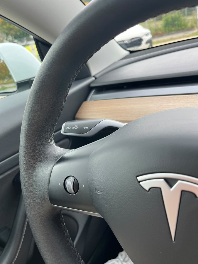 Tesla Model 3 RWD *Wärmepumpe*Leder