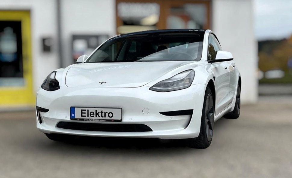 Tesla Model 3 RWD *Wärmepumpe*Leder