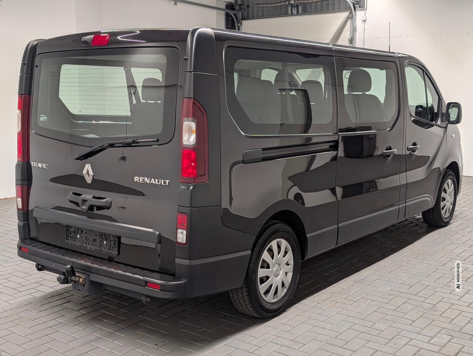 Renault Trafic Combi L2H1 LED/Navi/AHK/SHZ/Kam/GRA/Keyl.