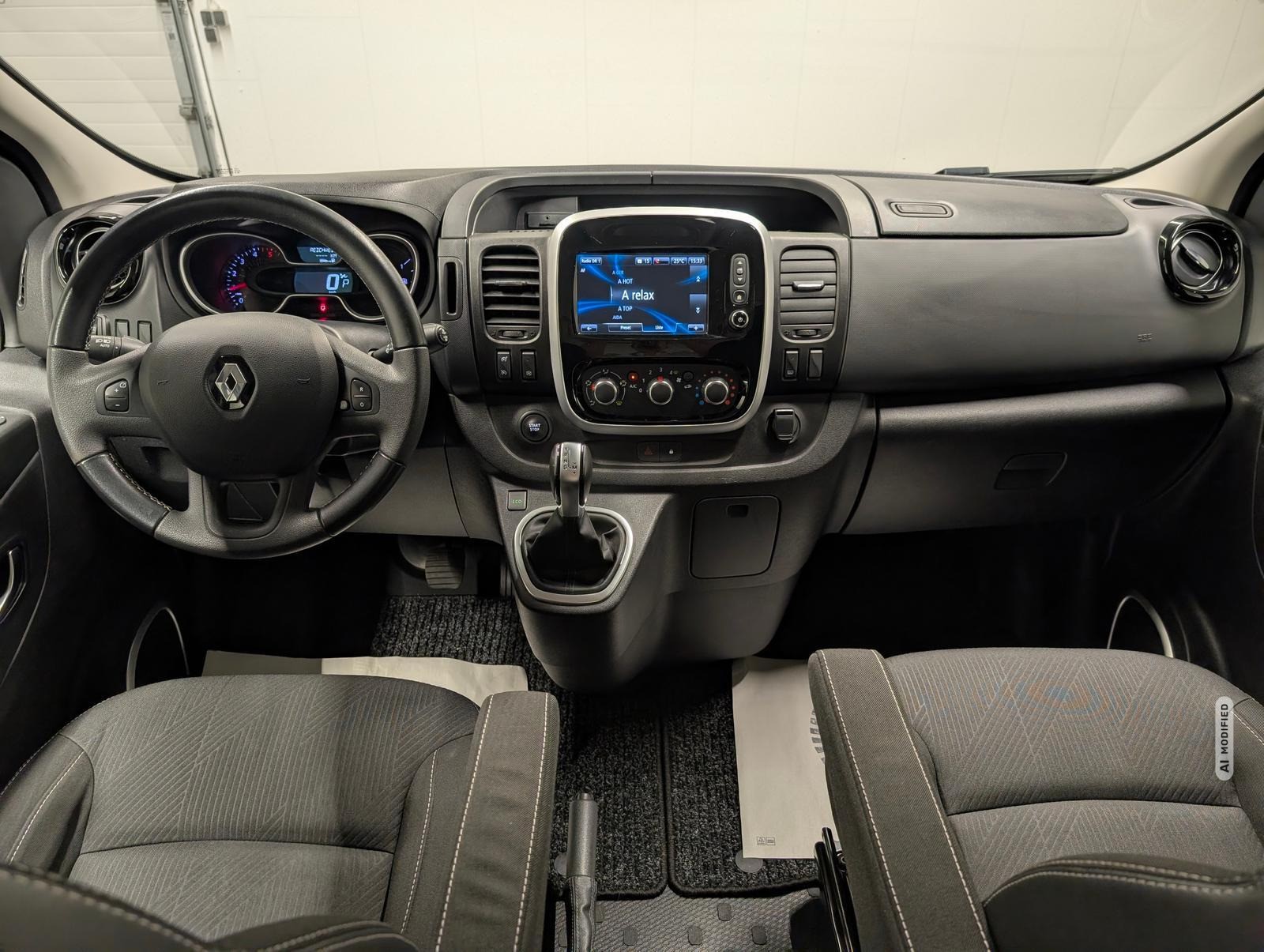 Renault Trafic Combi L2H1 LED/Navi/AHK/SHZ/Kam/GRA/Keyl.