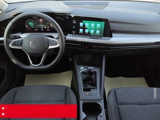 Volkswagen Golf 8 Lim. 1.5 TSI Life LED PDC SHZ
