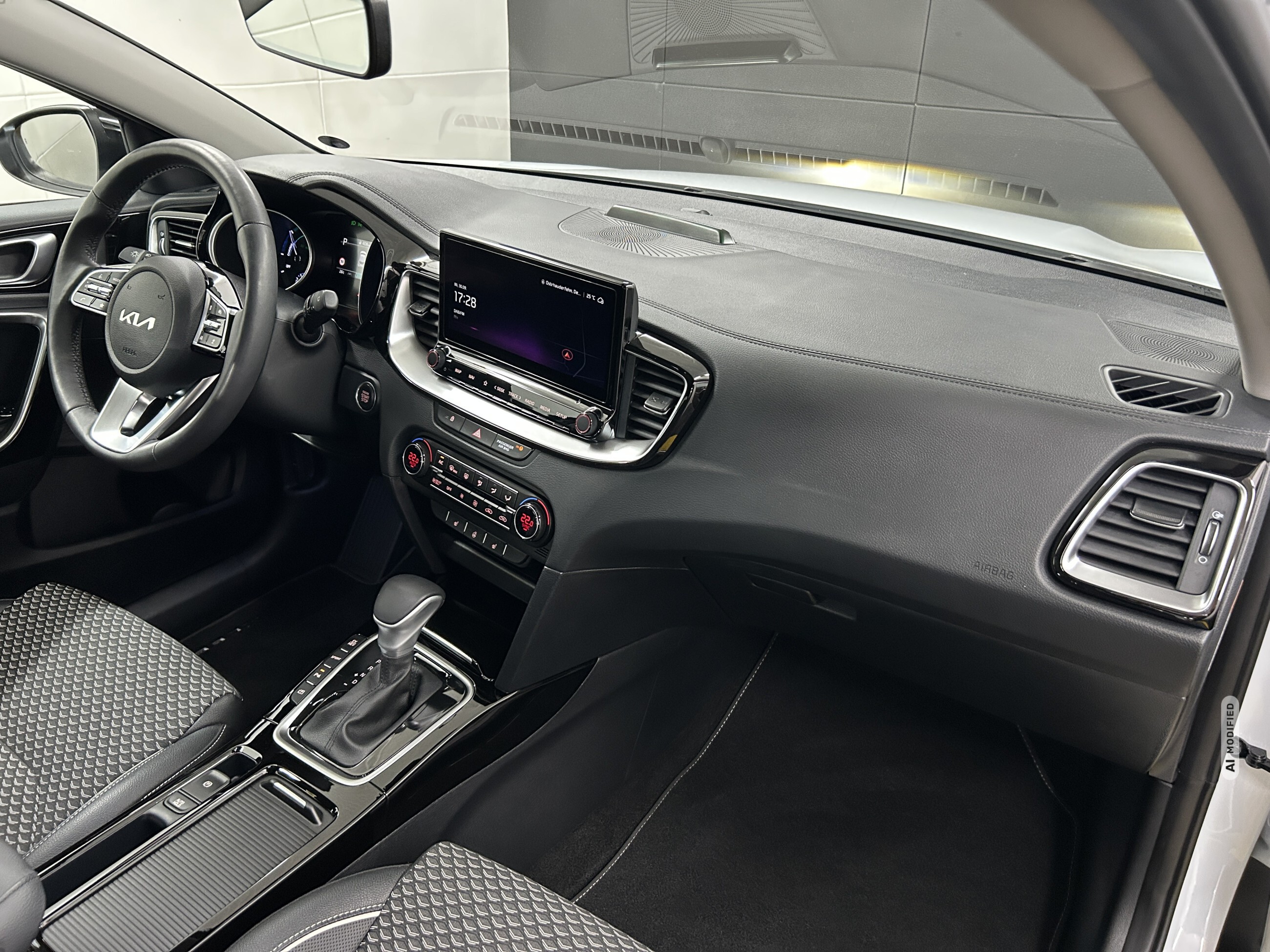 Kia XCeed Spirit Plug-in Hybrid+Bi-Led+ACC+Kam+Totw