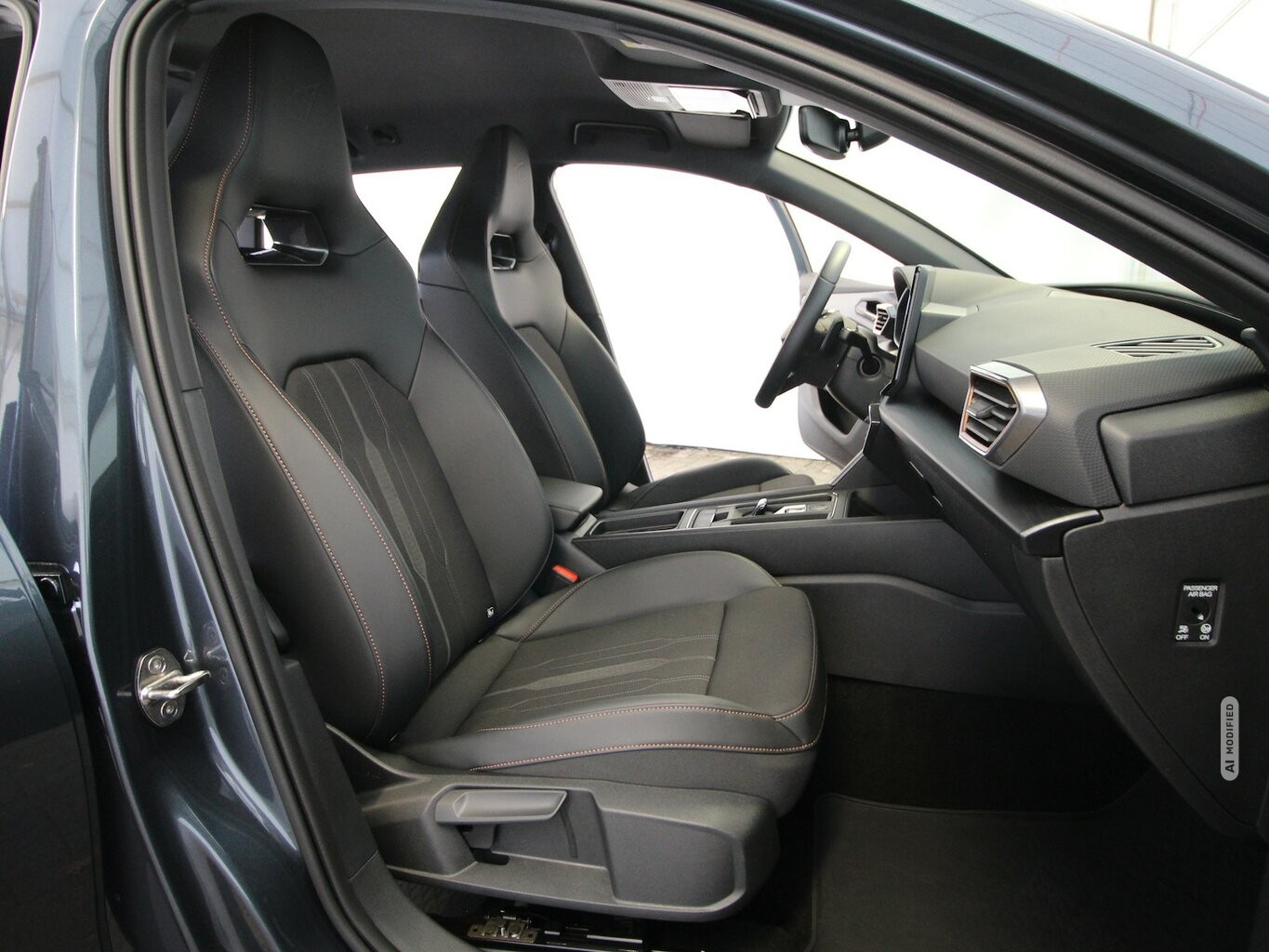 Cupra Leon Sportstourer e-HYBRID 6-DSG NAVI+LED+ACC...