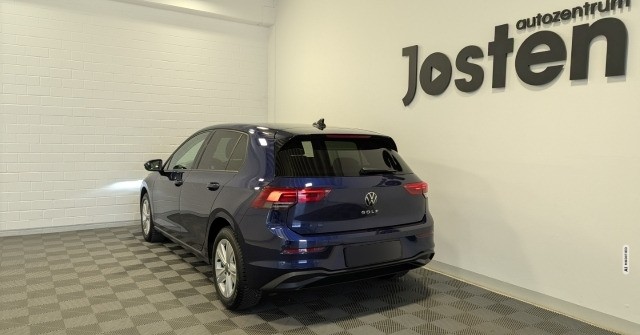 Volkswagen Golf VIII Life 2.0 TDI DSG LED CarPlay KAM ACC