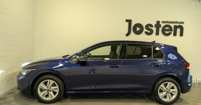 Volkswagen Golf VIII Life 2.0 TDI DSG LED CarPlay KAM ACC