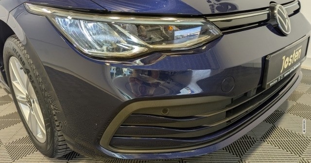 Volkswagen Golf VIII Life 2.0 TDI DSG LED CarPlay KAM ACC