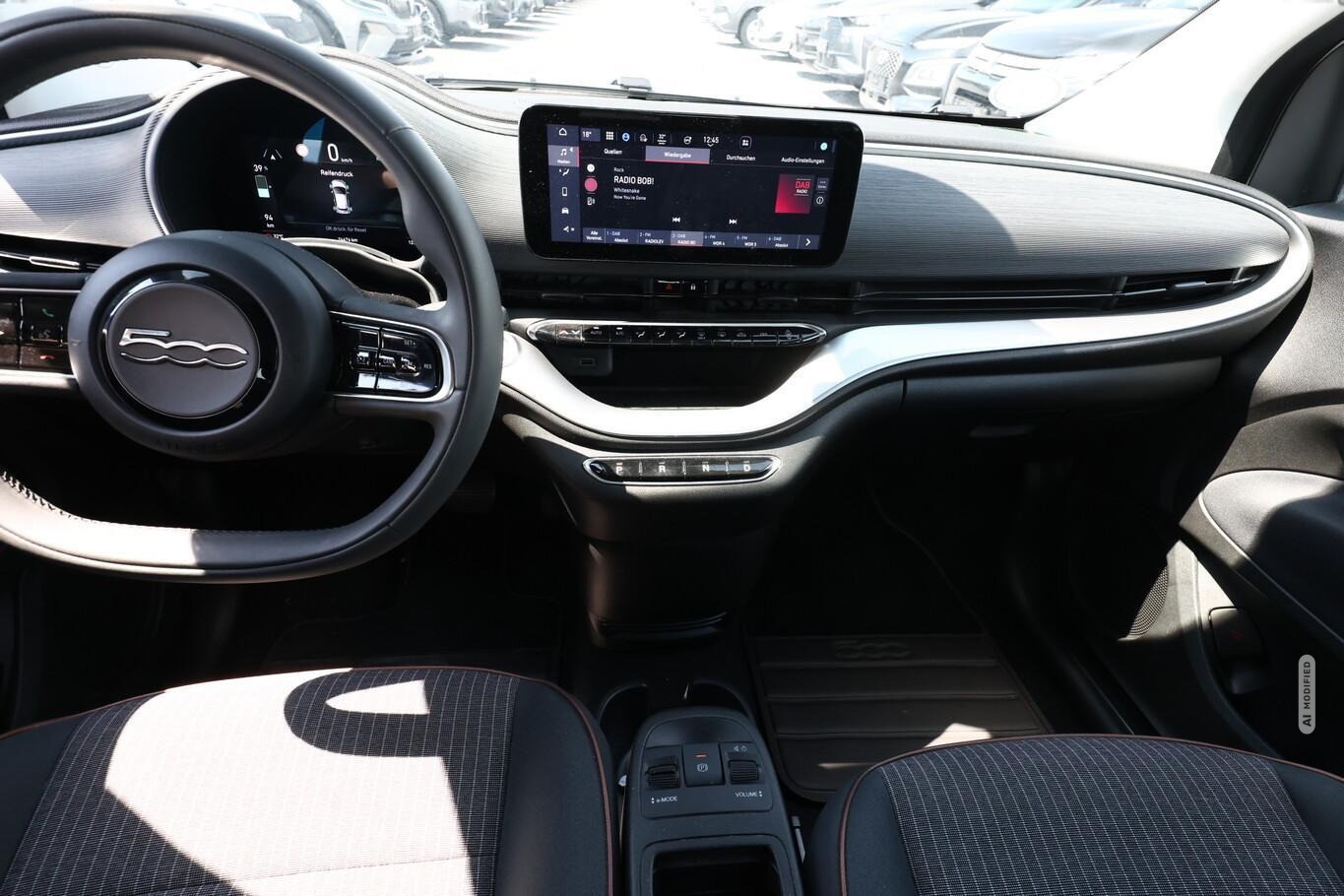 Fiat 500e C Icon Nav PDC Kam360° LM16Z BSS Klimaaut-