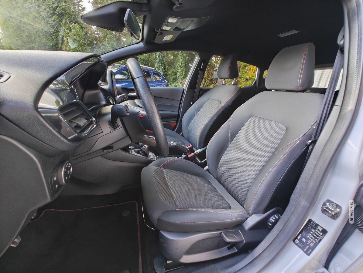 Ford Fiesta 1.0 l EB ST LINE  APPLINK  SHZ KLIMA MFL SPOSI PDC  