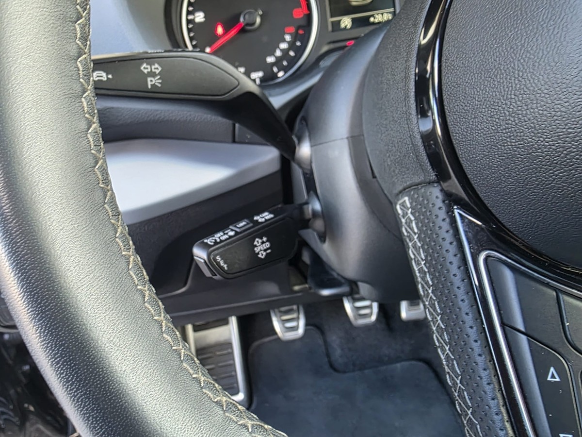 Audi Q2 35 TDI/S-Line/Temp./Nav./Panno/LED
