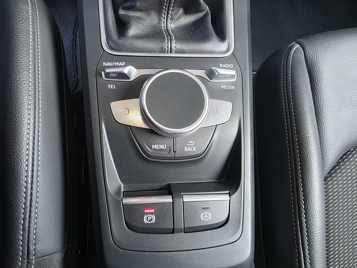 Audi Q2 35 TDI/S-Line/Temp./Nav./Panno/LED