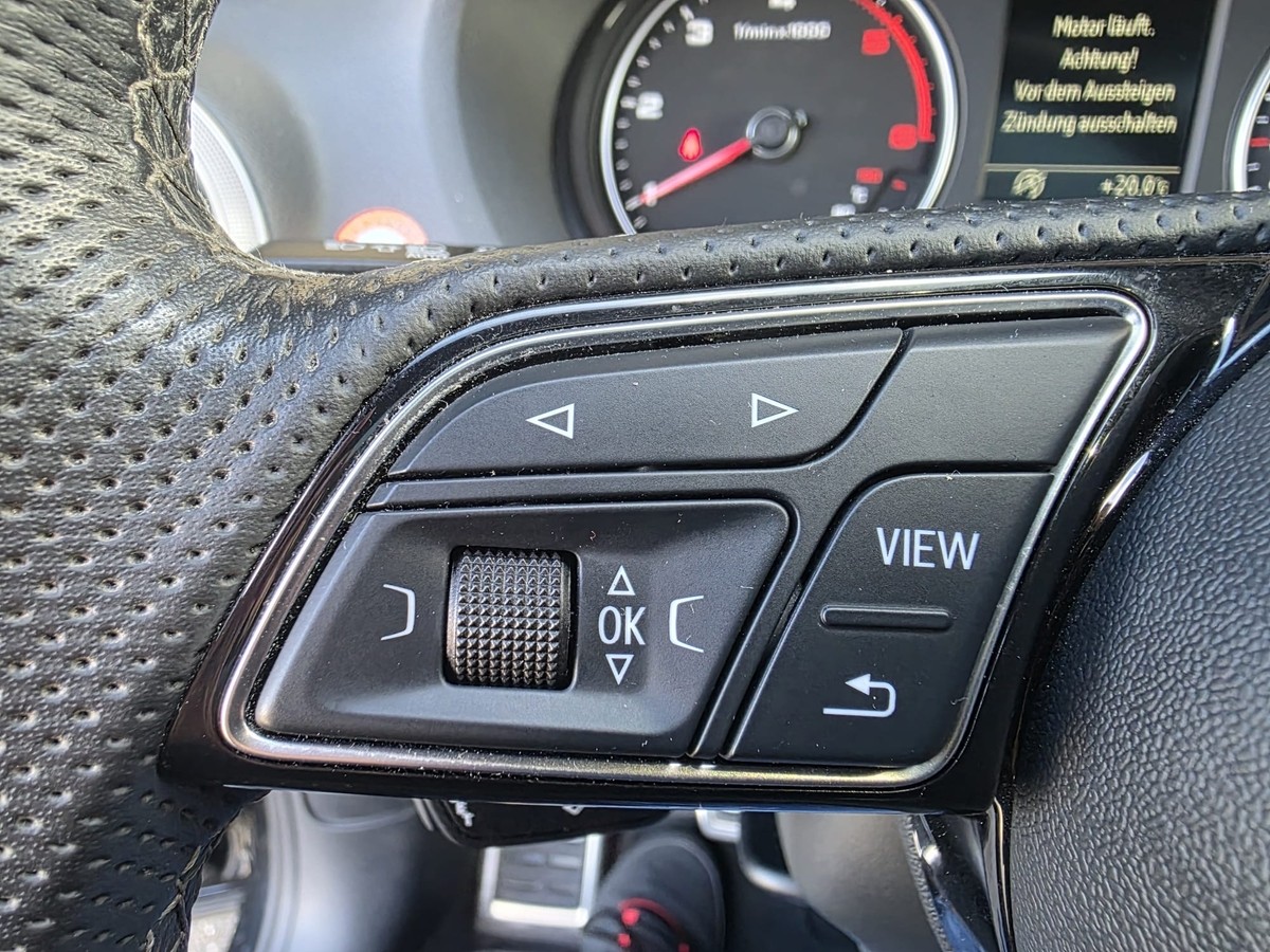 Audi Q2 35 TDI/S-Line/Temp./Nav./Panno/LED