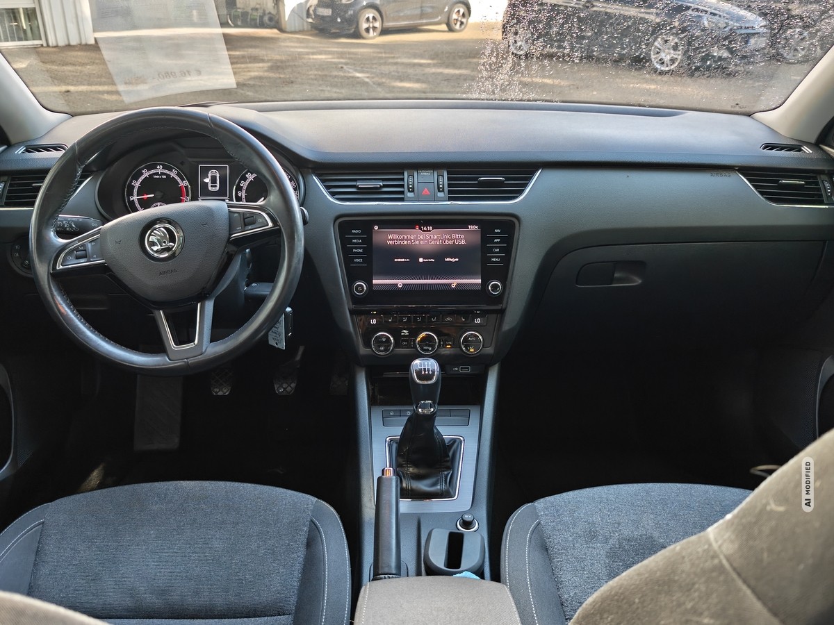 Skoda Octavia COMBI 1.0 TSI Soleil NAVI*ALU*PDC*PRIVACY*SHZ*TEMPO*