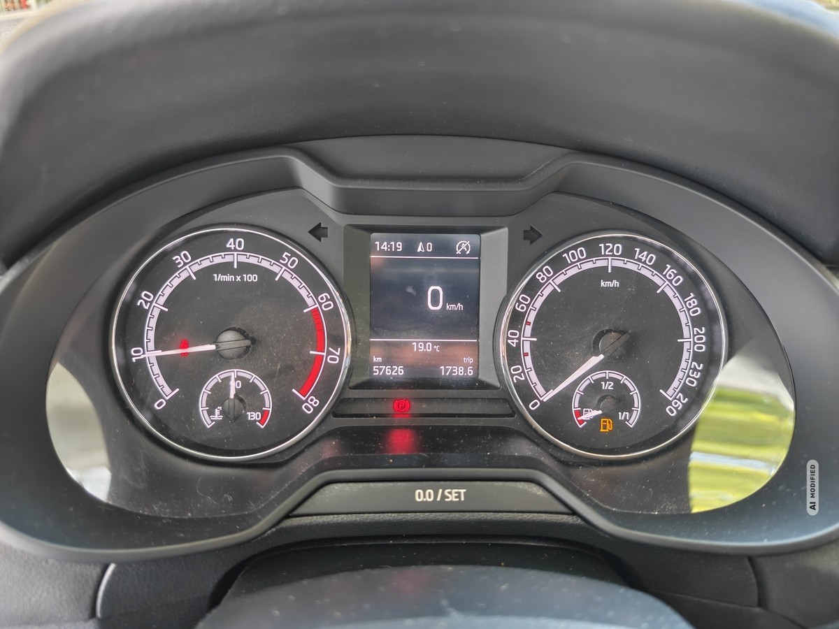 Skoda Octavia COMBI 1.0 TSI Soleil NAVI*ALU*PDC*PRIVACY*SHZ*TEMPO*