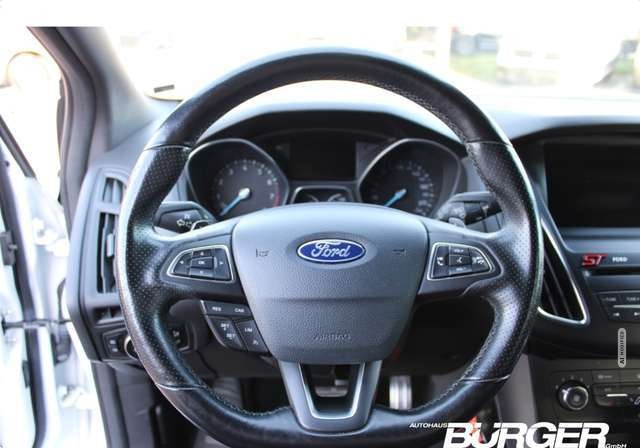 Ford Focus Turnier ST-Line Navi Kamera Sitzheizung