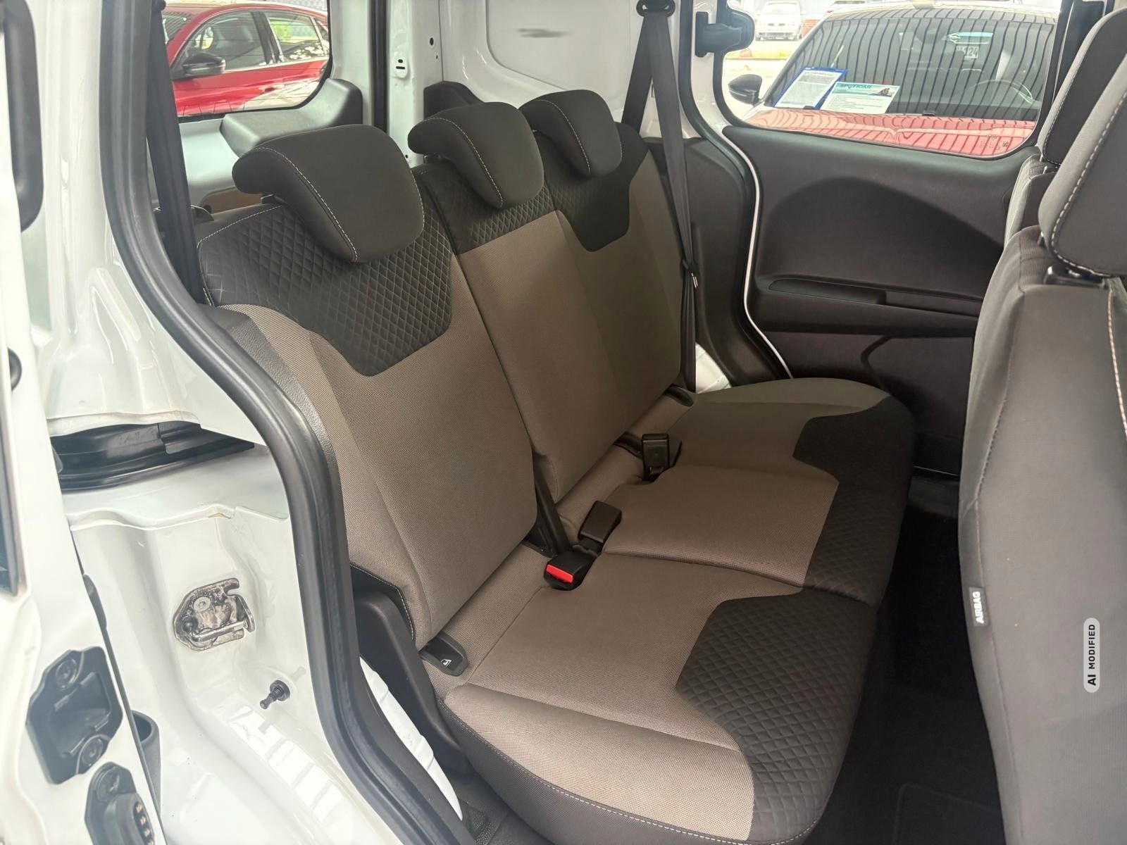 Ford Transit Courier Kombi Trend *SHZ PDC ISO u.v.m*