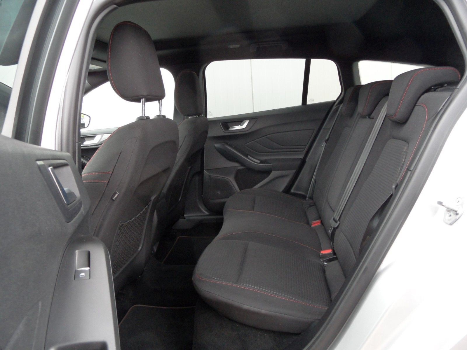 Ford Focus Turnier ST-Line X+Cam+Panoramadach+AHK+AT