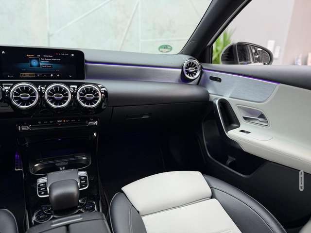 Mercedes-Benz A 220 AMG-LINE|LEDER|PDC|VIRT|MULTIBEAM|TEMP|LM