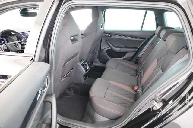 Skoda Octavia Combi RS 2.0 TDI DSG, Navi, Matrix, Side