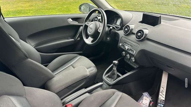 Audi A1 1.0 TFSI sport+Navi+Klimatr.+Ganz+SH+FSE