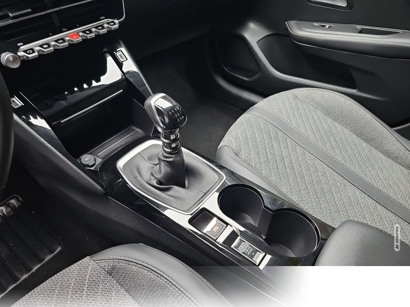 Peugeot 208 1.2 PureTech 100 Allure LED DAB LM