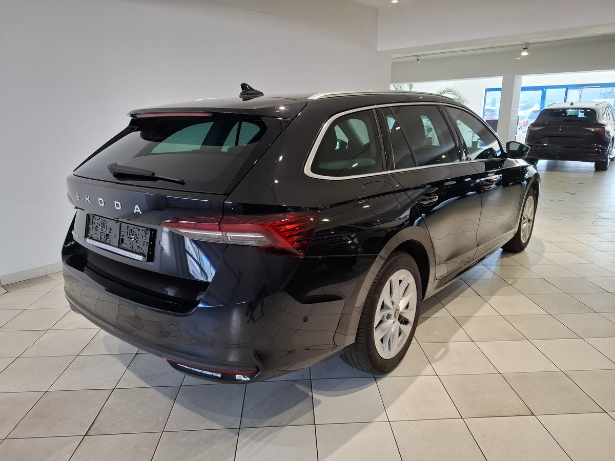 Skoda Octavia Combi 1.5 TSI MHEV Matrix Head-Up