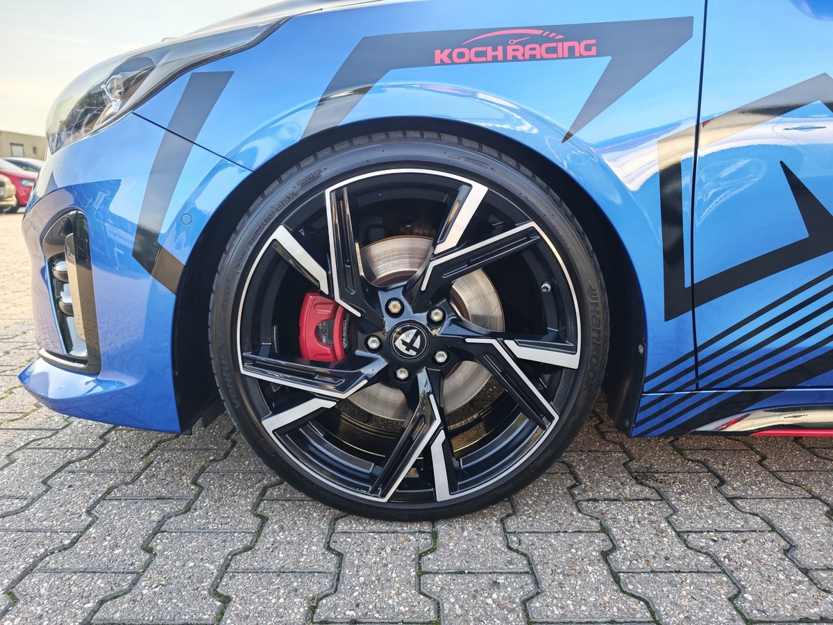 Kia pro_cee'd / ProCeed 1.6 T-GDI GT Racing Edition Giacuzzo JBL